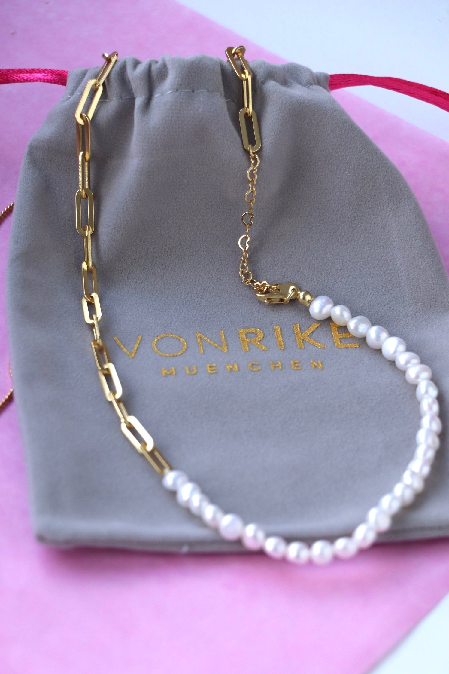 Kette Süßwasserperlen mit Gold